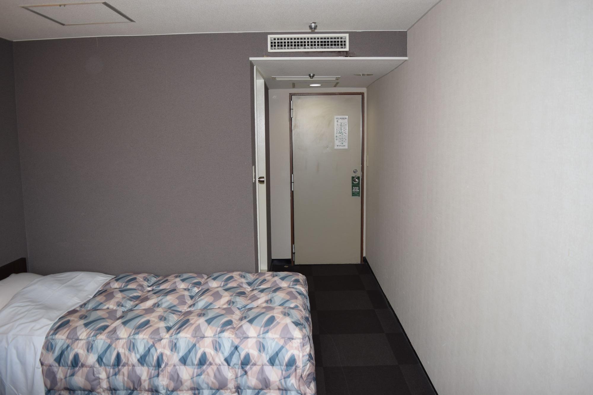 Hotel Yamanouchi Наха Экстерьер фото
