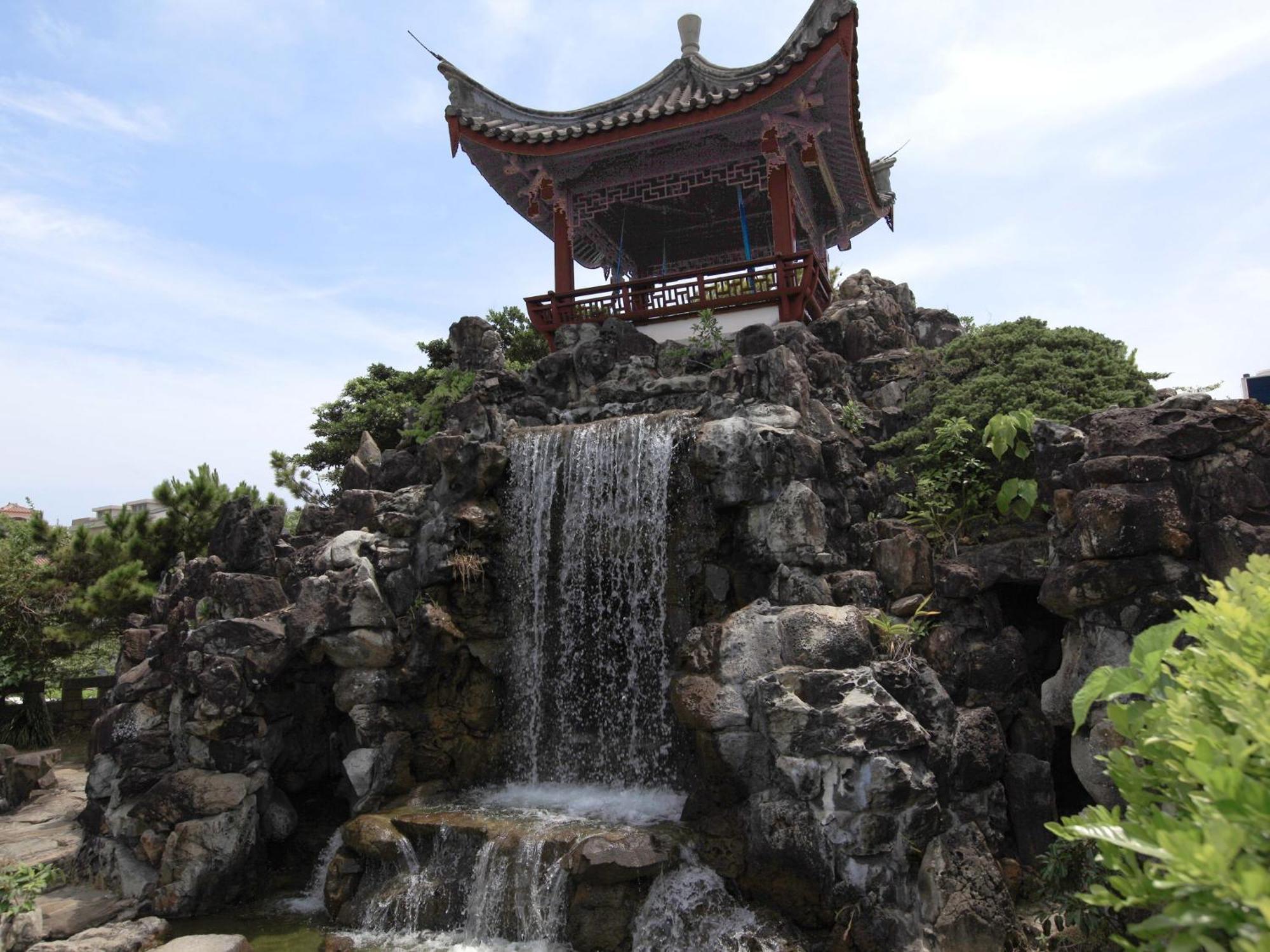 Hotel Yamanouchi Наха Экстерьер фото
